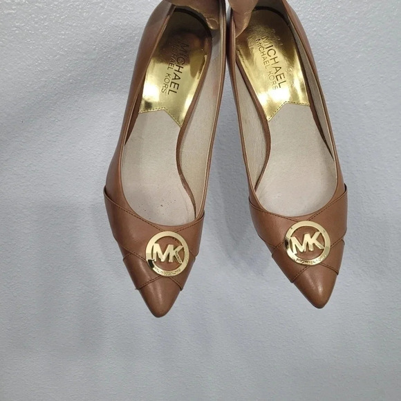 Michael by Michael Kors Caroline Charm Pump - Picture 2 of 14